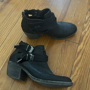 AMERICAN RAG | Black Suede Booties Boots Size 6.5